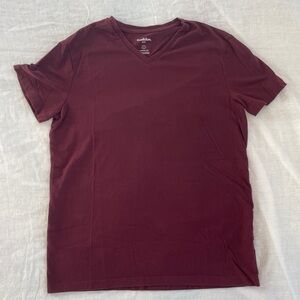 Goodfellow & Co. Burgundy V-Neck T-Shirt Sz M